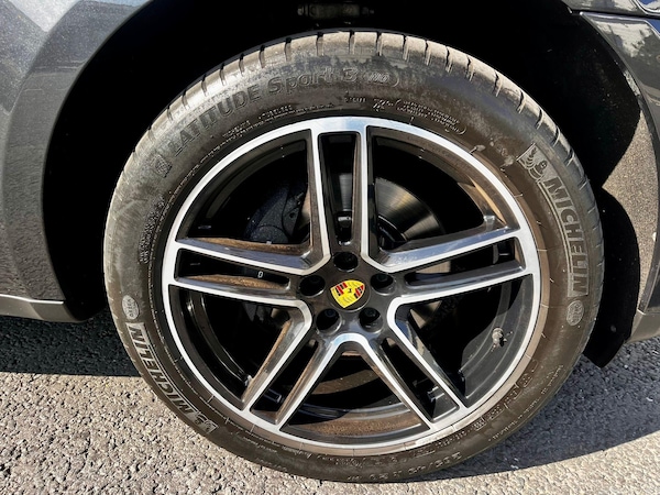 Used Porsche Macan 2020 for sale - 75624026: Photo 76