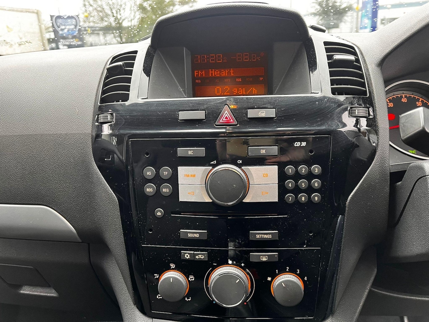 Used Vauxhall Zafira 2009 for sale - 77331809: Photo 31