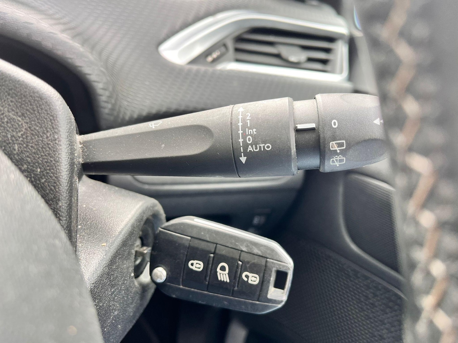 Used Peugeot 2008 2018 for sale - 78115875: Photo 21