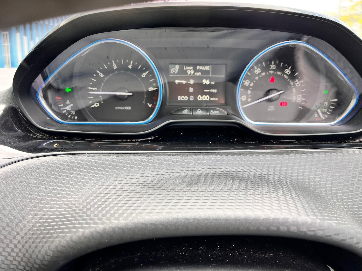 Used Peugeot 2008 2018 for sale - 78115875: Photo 38