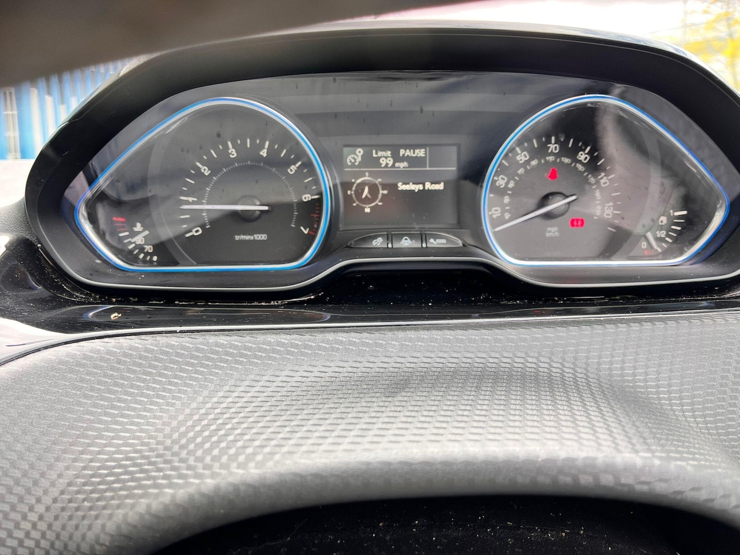 Used Peugeot 2008 2018 for sale - 78115875: Photo 41