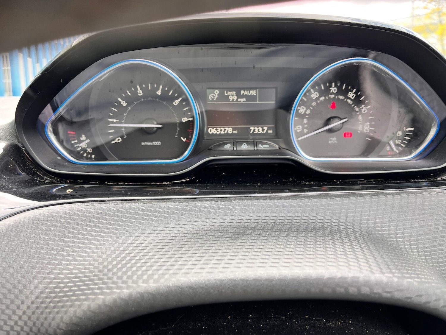 Used Peugeot 2008 2018 for sale - 78115875: Photo 42