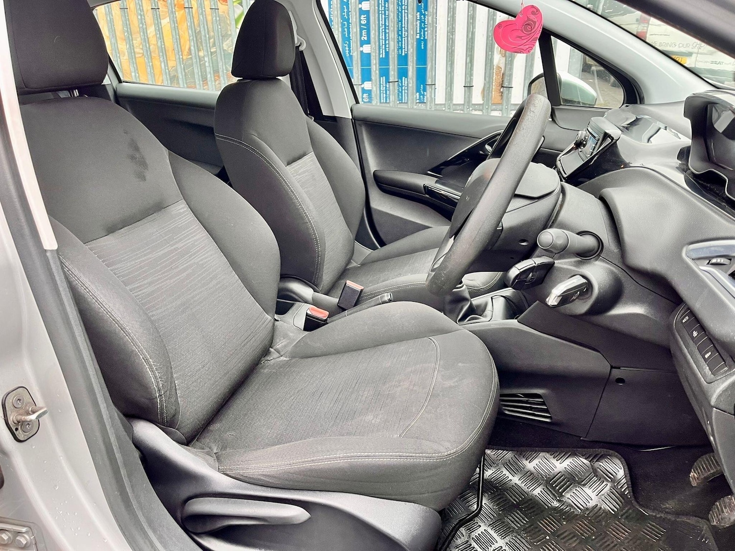 Used Peugeot 208 2015 for sale - 77412260: Photo 12