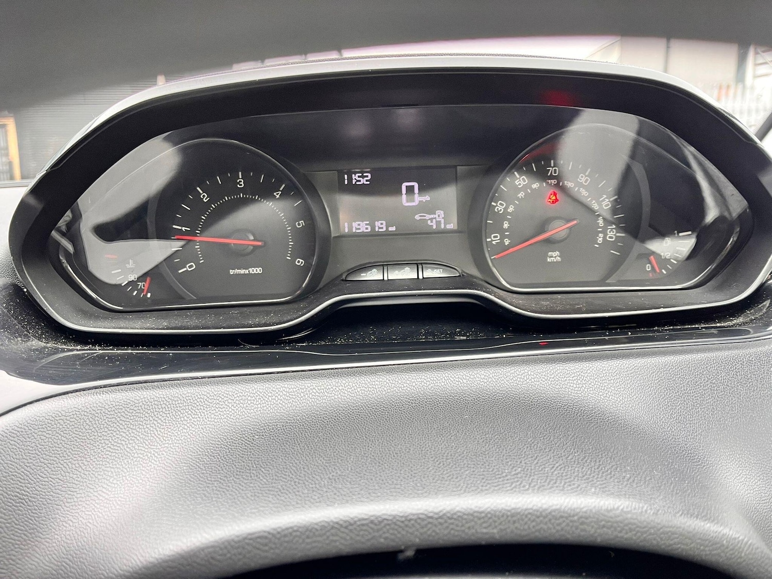 Used Peugeot 208 2015 for sale - 77412260: Photo 28