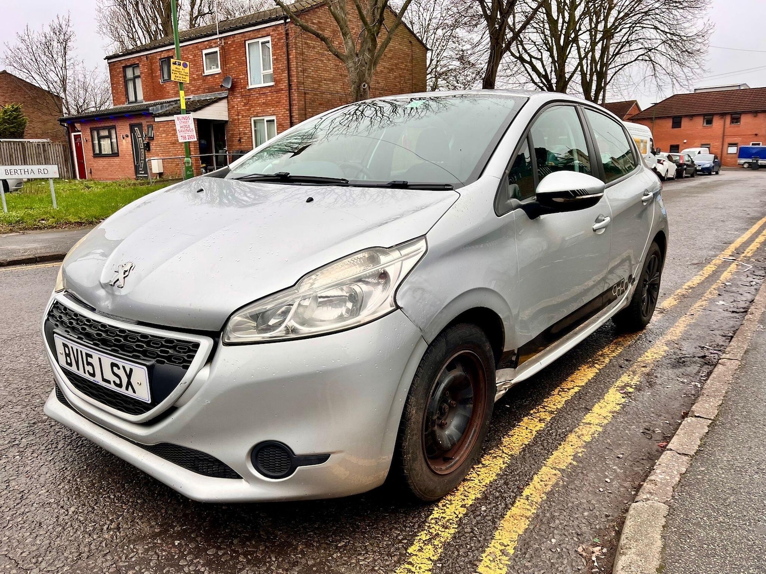 Used Peugeot 208 2015 for sale - 77412260: Photo 3