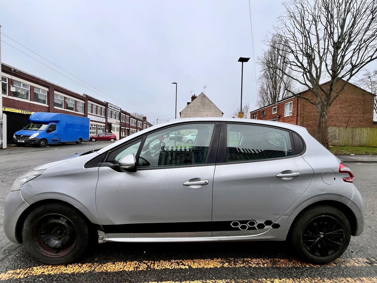 Used Peugeot 208 2015 for sale - 77412260: Photo 5