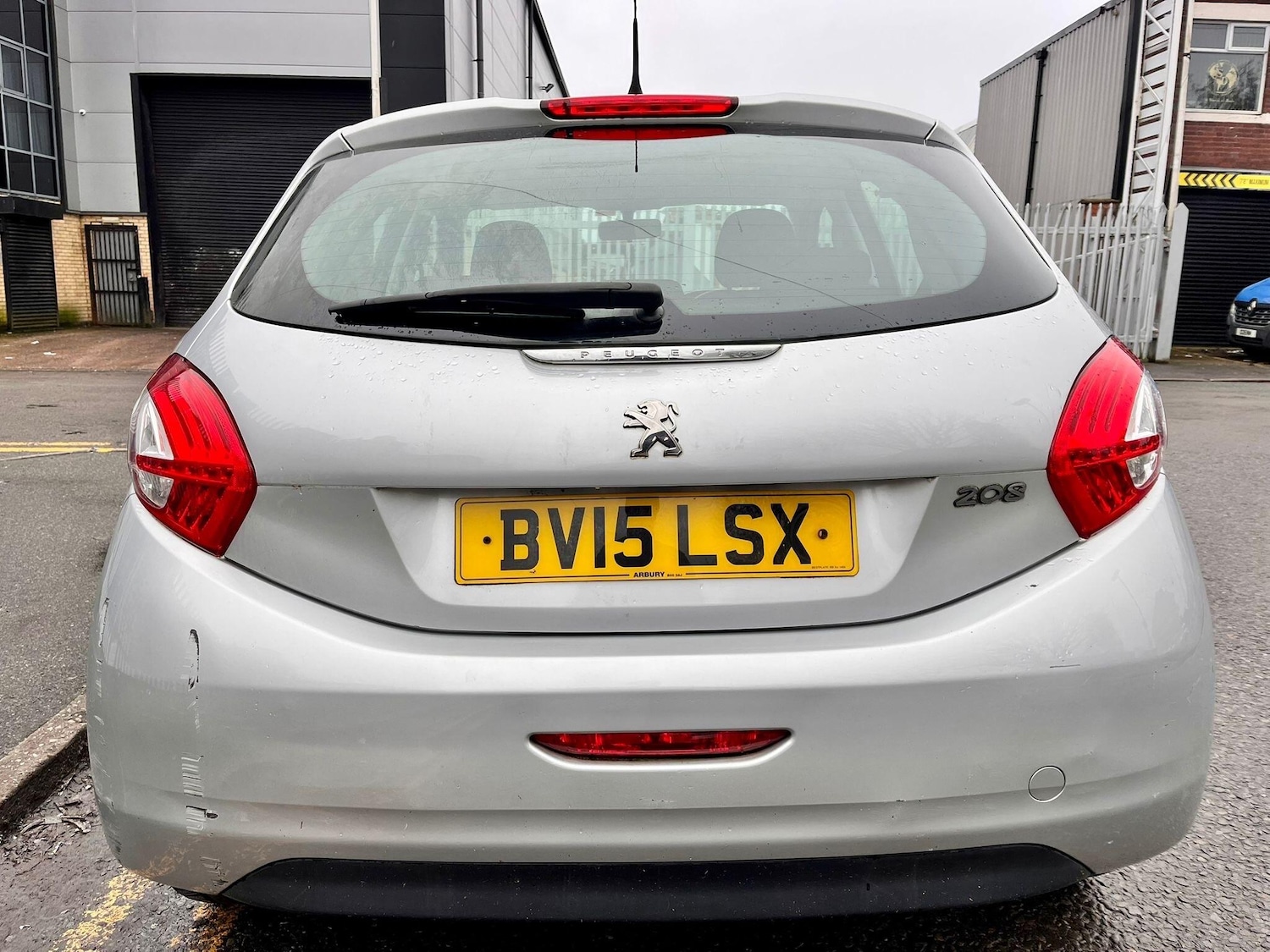 Used Peugeot 208 2015 for sale - 77412260: Photo 6