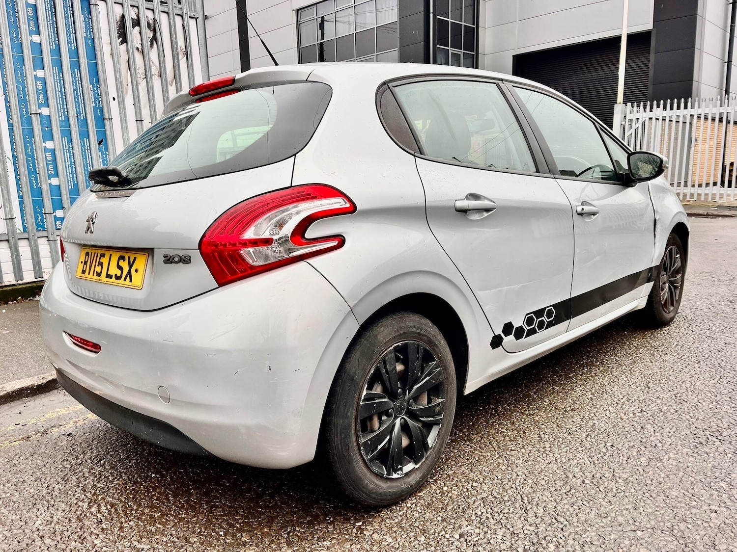 Used Peugeot 208 2015 for sale - 77412260: Photo 8