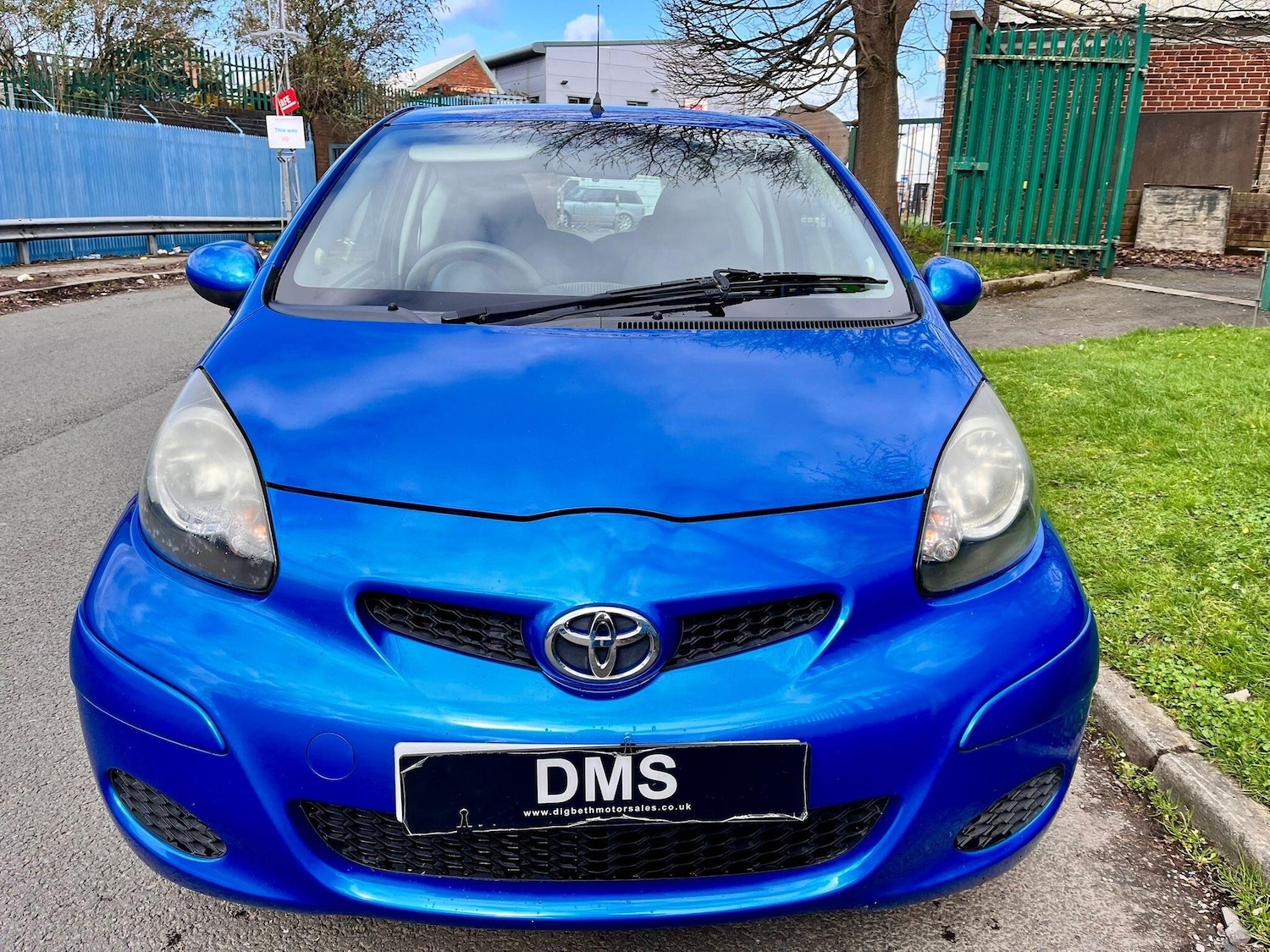 Used Toyota AYGO 2011 for sale - 77883603: Photo 2