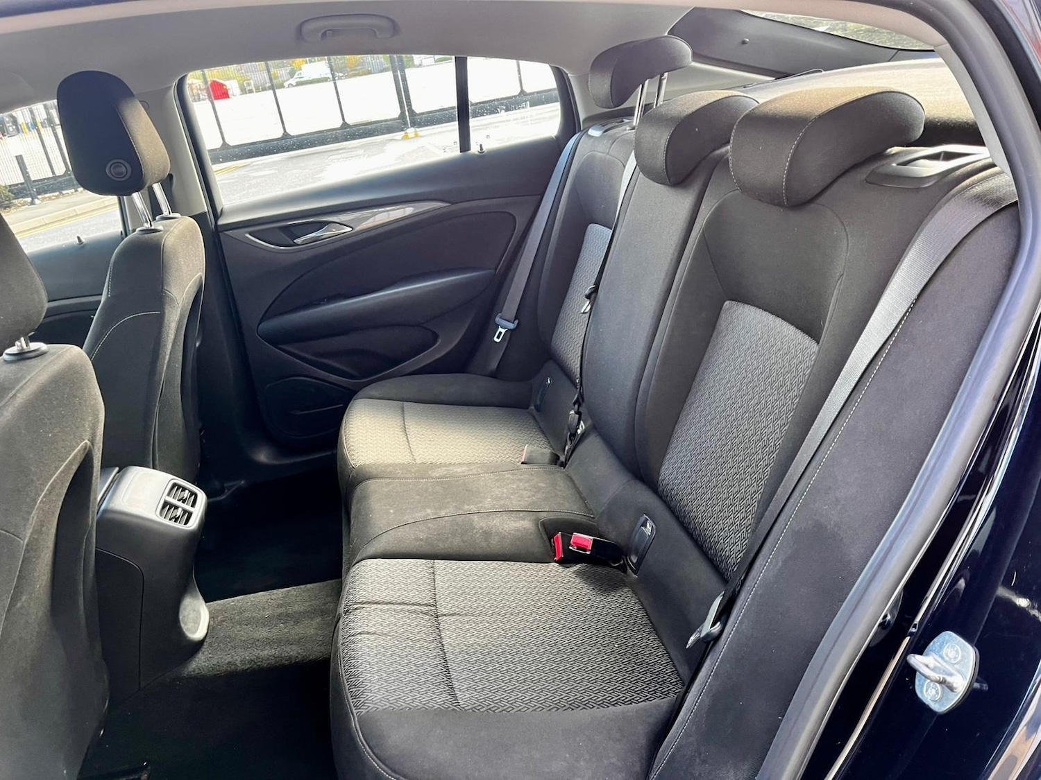 Used Vauxhall Insignia 2018 for sale - 76377934: Photo 27