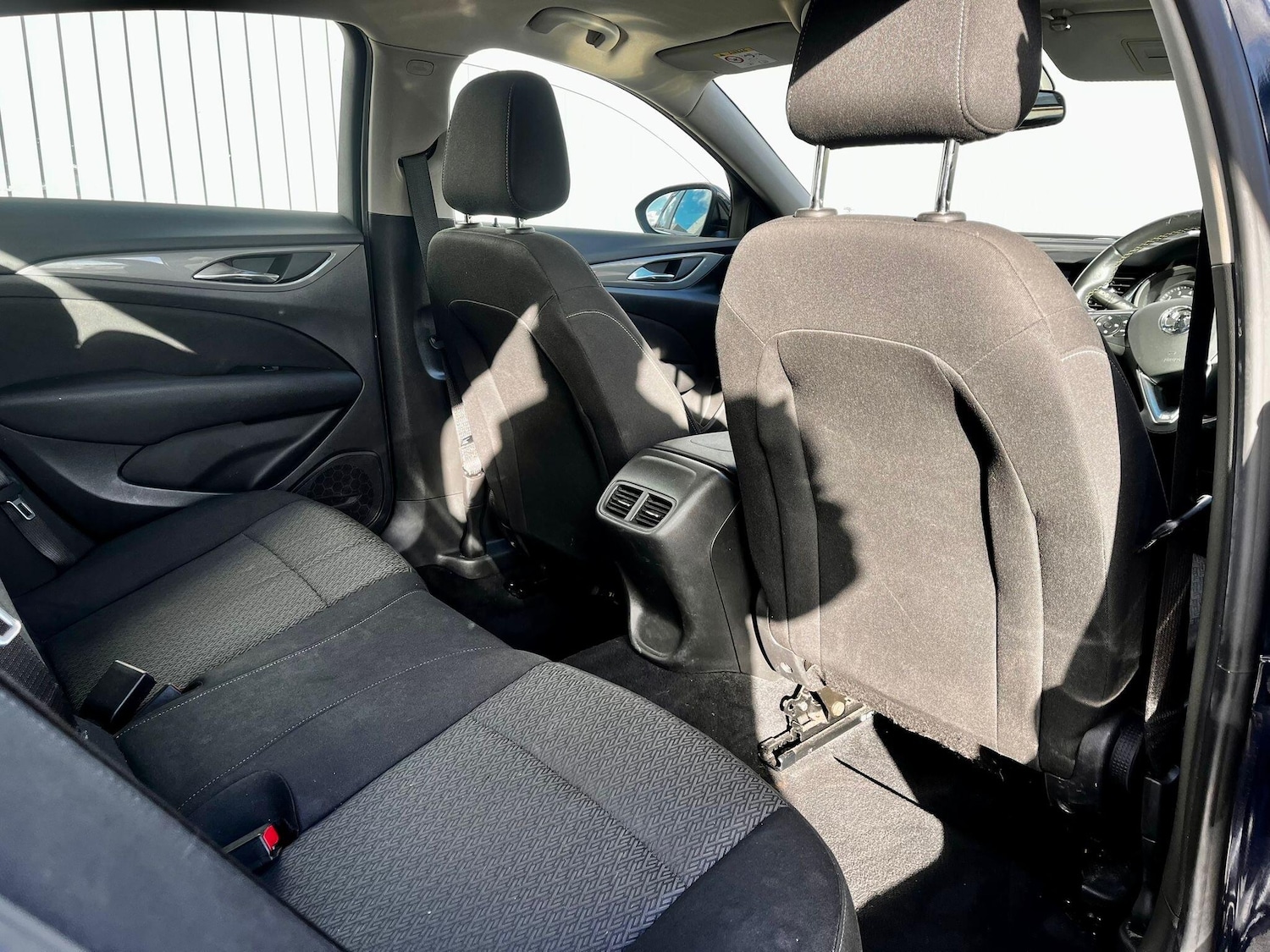 Used Vauxhall Insignia 2018 for sale - 76377934: Photo 28