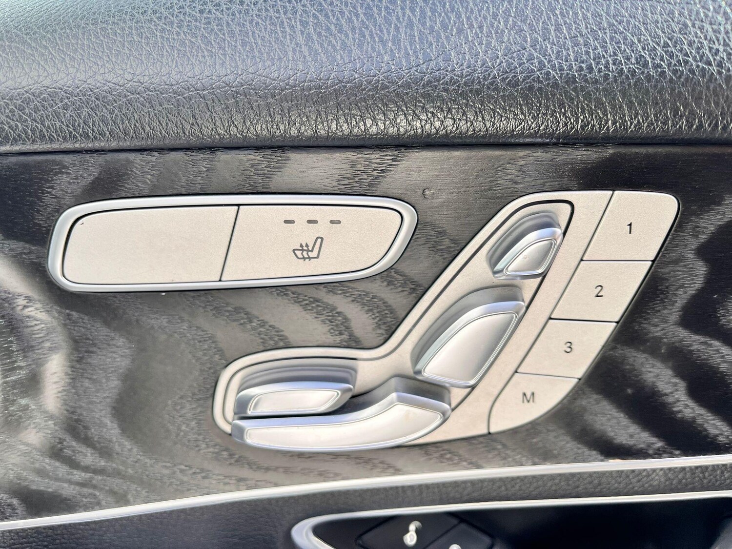 Used Mercedes-Benz GLC 2017 for sale - 77783915: Photo 23