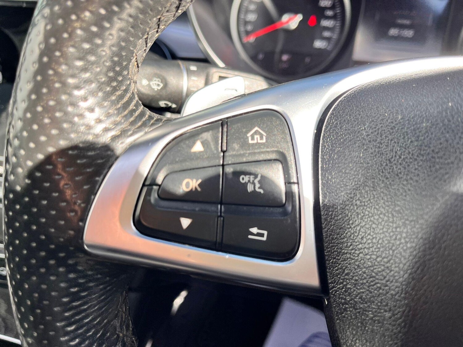 Used Mercedes-Benz GLC 2017 for sale - 77783915: Photo 26