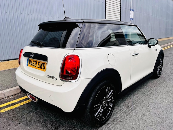 Used MINI Hatch 2018 for sale - 75256957: Photo 8