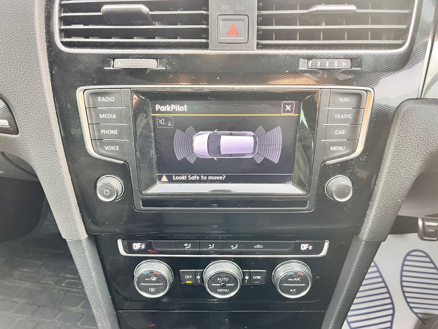 Used Volkswagen Golf 2014 for sale - 77783648: Photo 42