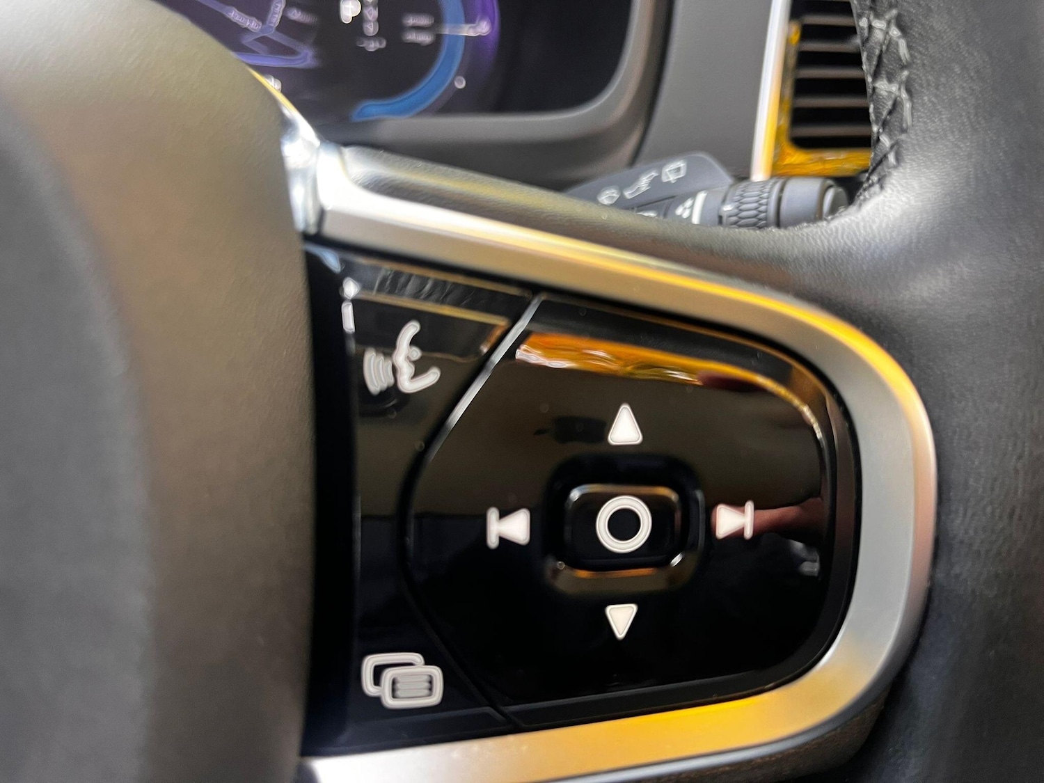 Used Volvo XC90 2023 for sale - 76283138: Photo 17