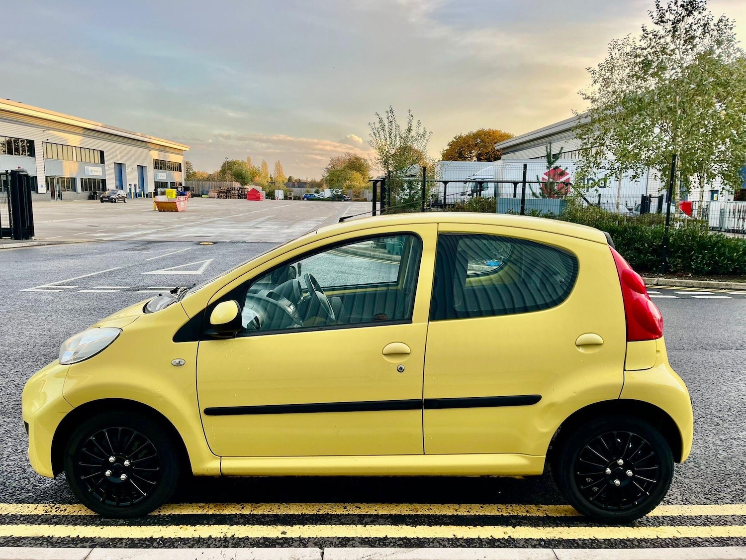 Used Peugeot 107 2010 for sale - 76409593: Photo 4