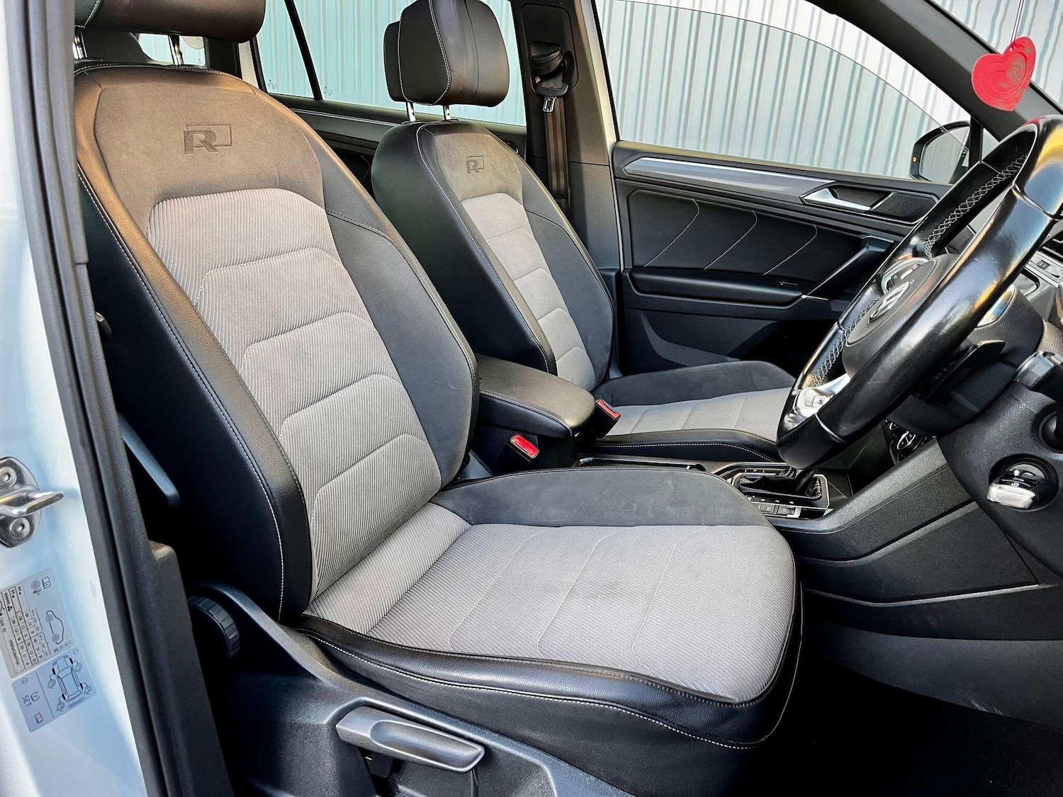 Used Volkswagen Tiguan 2017 for sale - 77130748: Photo 16