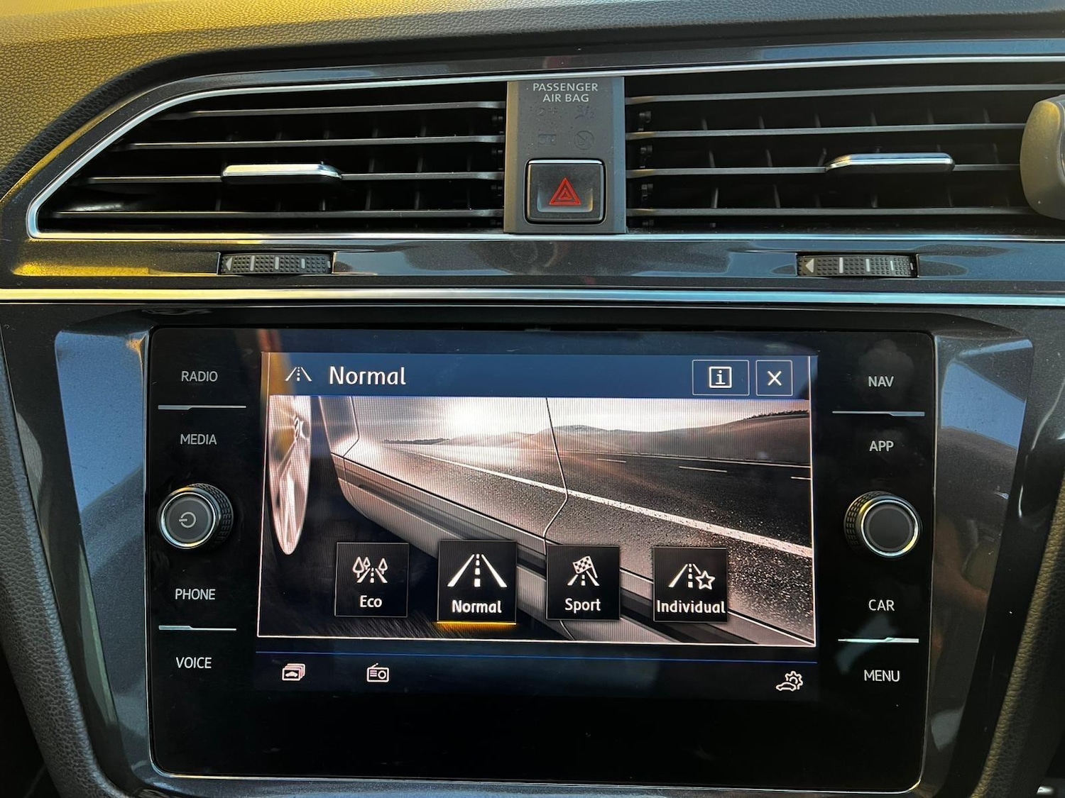 Used Volkswagen Tiguan 2017 for sale - 77130748: Photo 49