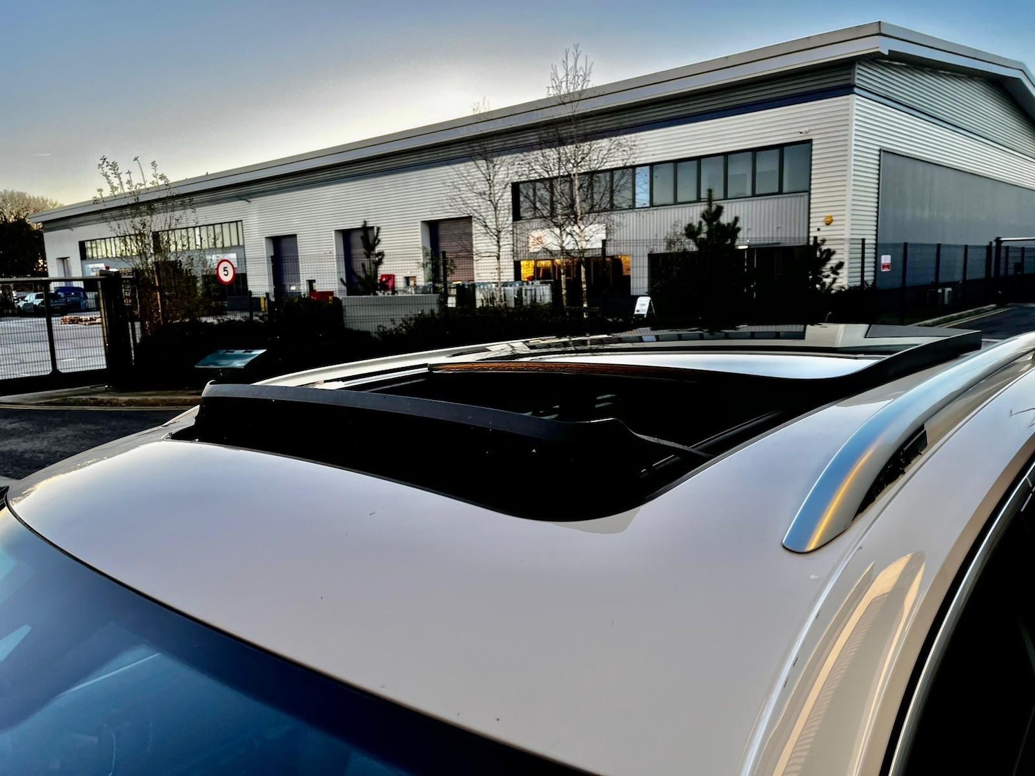 Used Volkswagen Tiguan 2017 for sale - 77130748: Photo 64