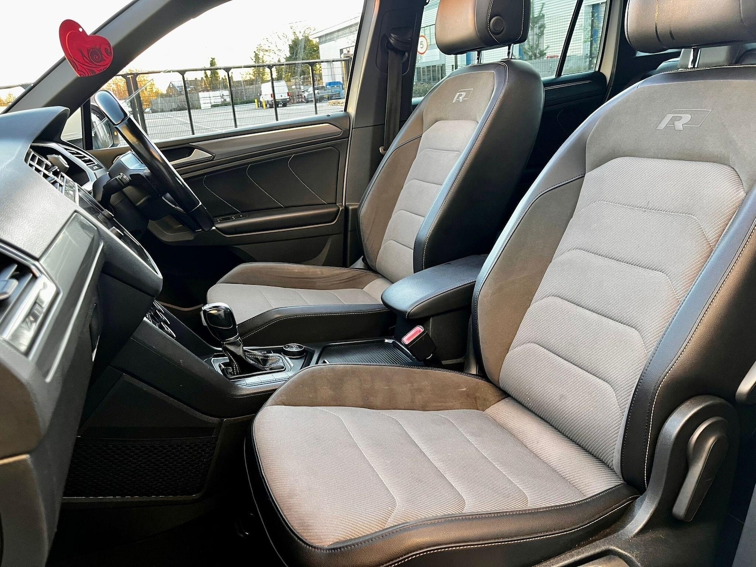 Used Volkswagen Tiguan 2017 for sale - 77130748: Photo 70