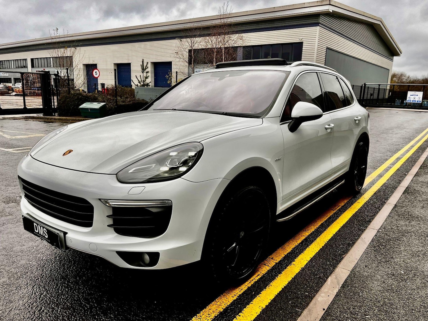 Used Porsche Cayenne 2014 for sale - 77331215: Photo 3