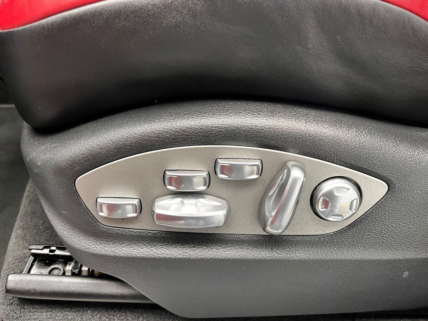 Used Porsche Cayenne 2014 for sale - 77331215: Photo 32