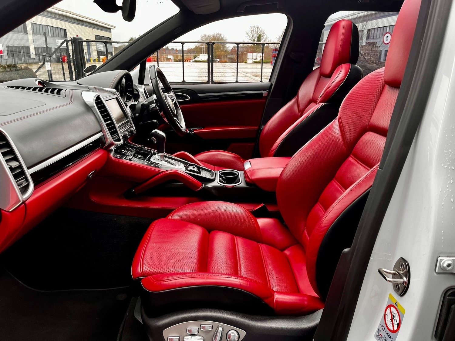 Used Porsche Cayenne 2014 for sale - 77331215: Photo 60