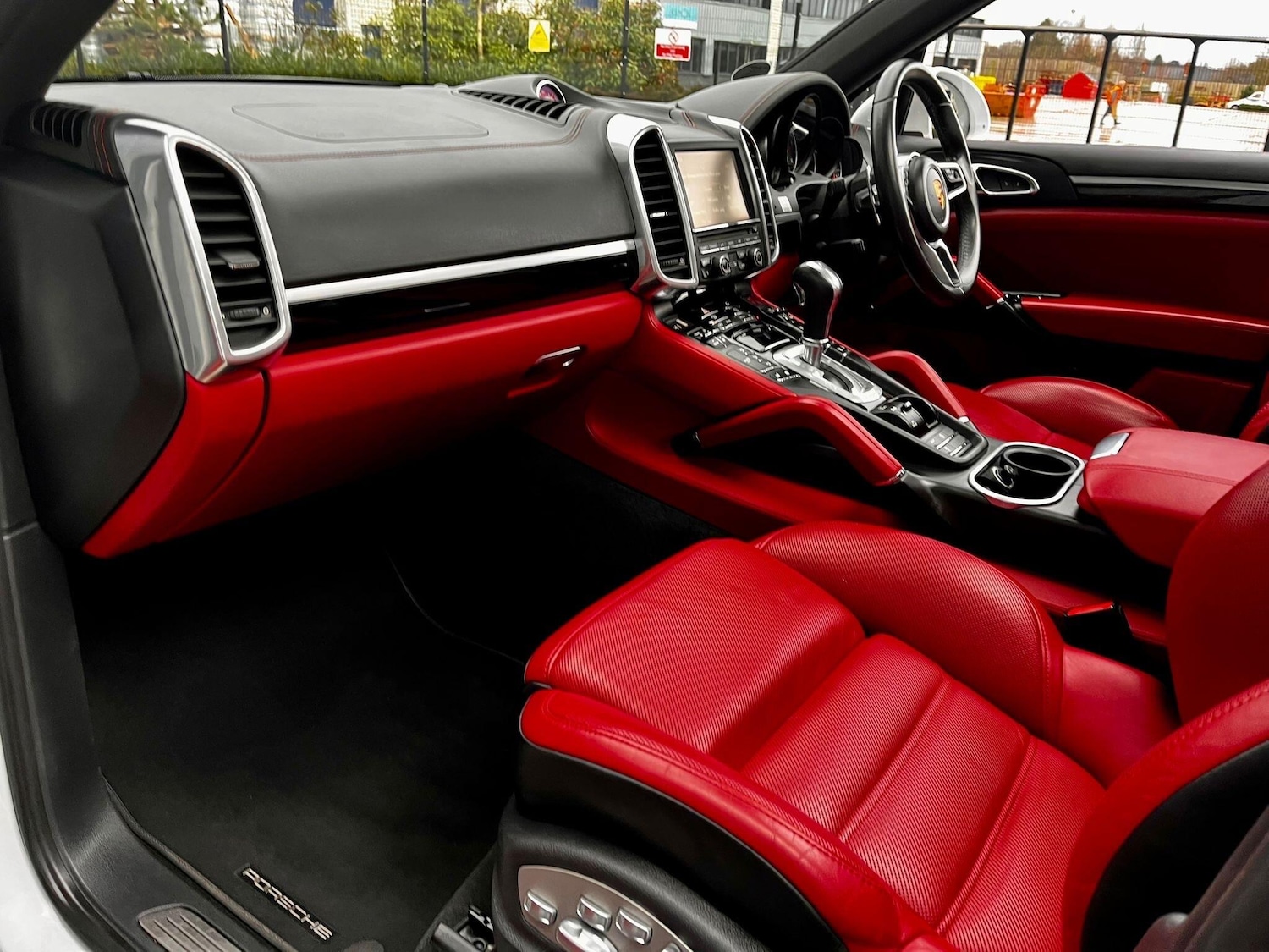 Used Porsche Cayenne 2014 for sale - 77331215: Photo 63