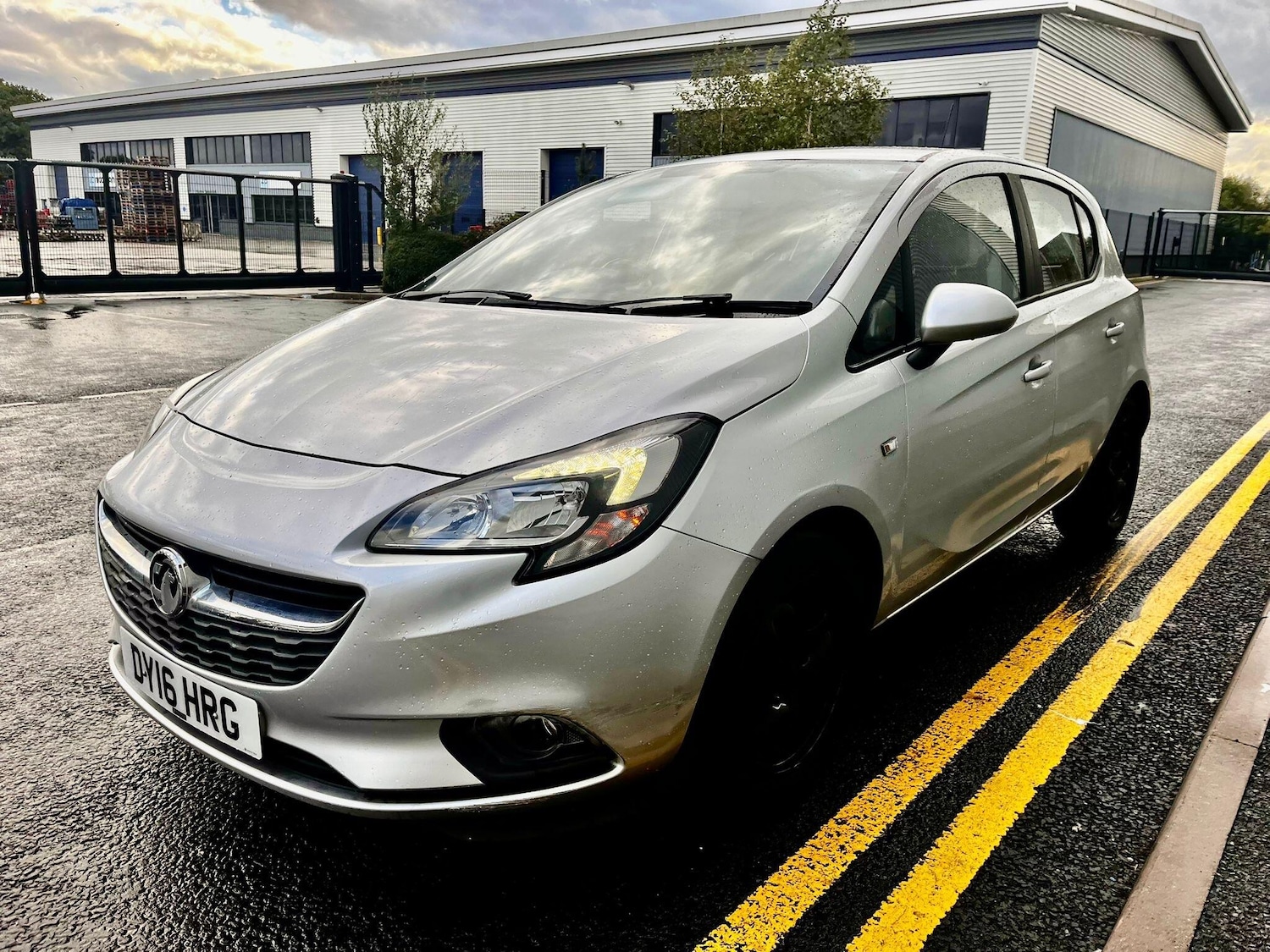 Used Vauxhall Corsa 2016 for sale - 76099600: Photo 3