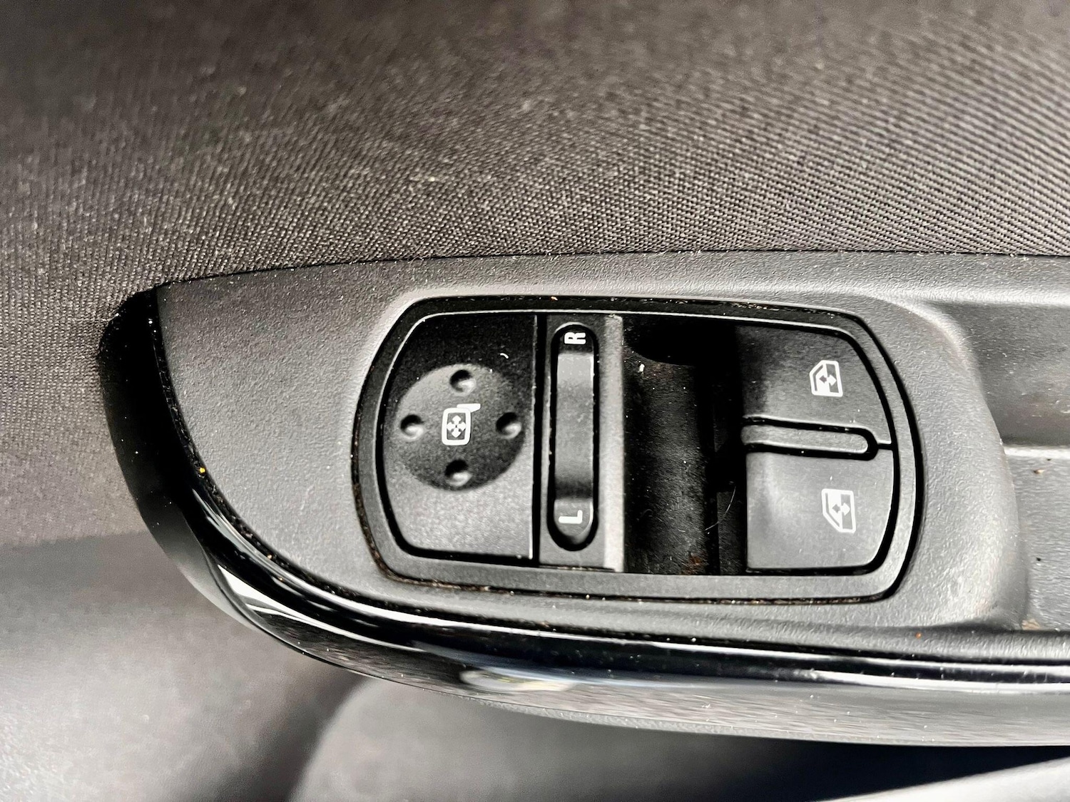 Used Vauxhall Corsa 2016 for sale - 76099600: Photo 32