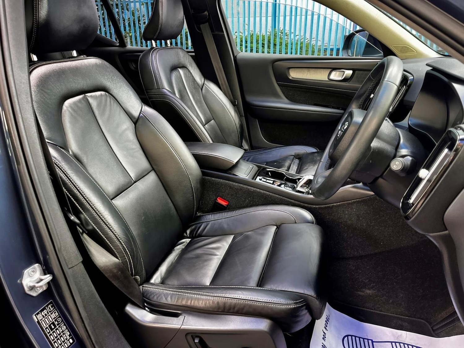 Used Volvo XC40 2021 for sale - 76032376: Photo 11