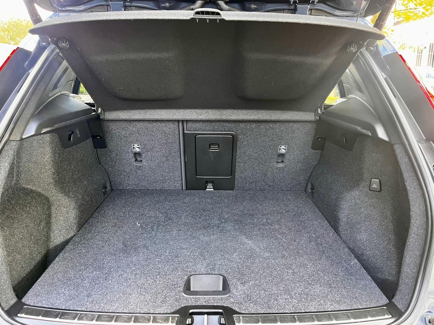 Used Volvo XC40 2021 for sale - 76032376: Photo 15