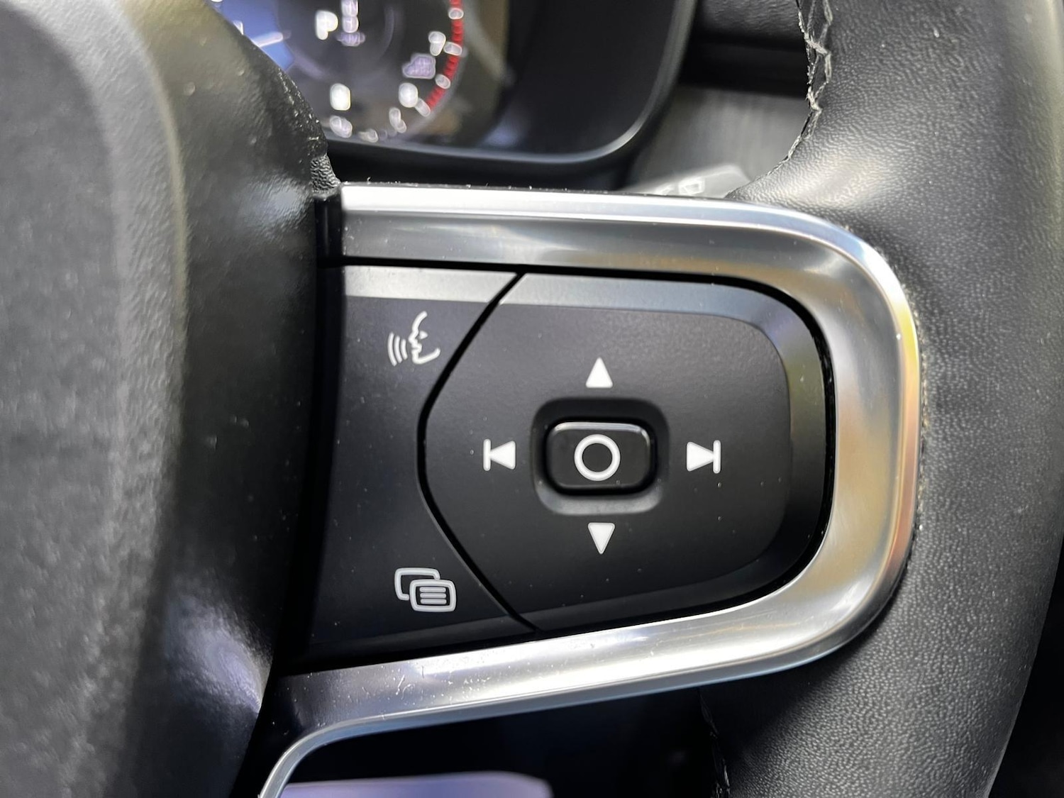 Used Volvo XC40 2021 for sale - 76032376: Photo 33