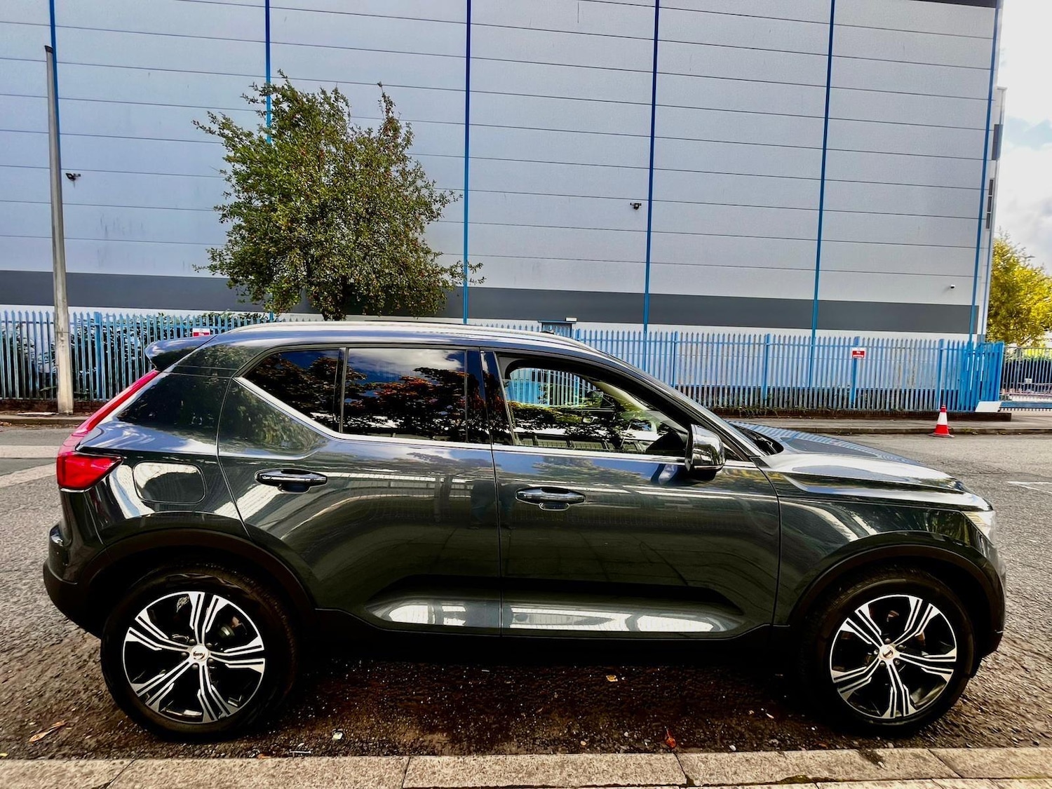 Used Volvo XC40 2021 for sale - 76032376: Photo 9