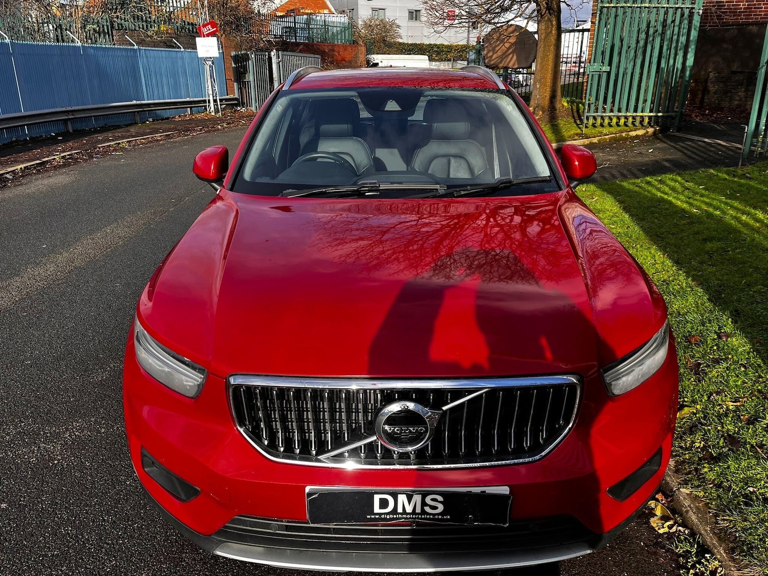 Used Volvo XC40 for sale - 77279935: Photo 2