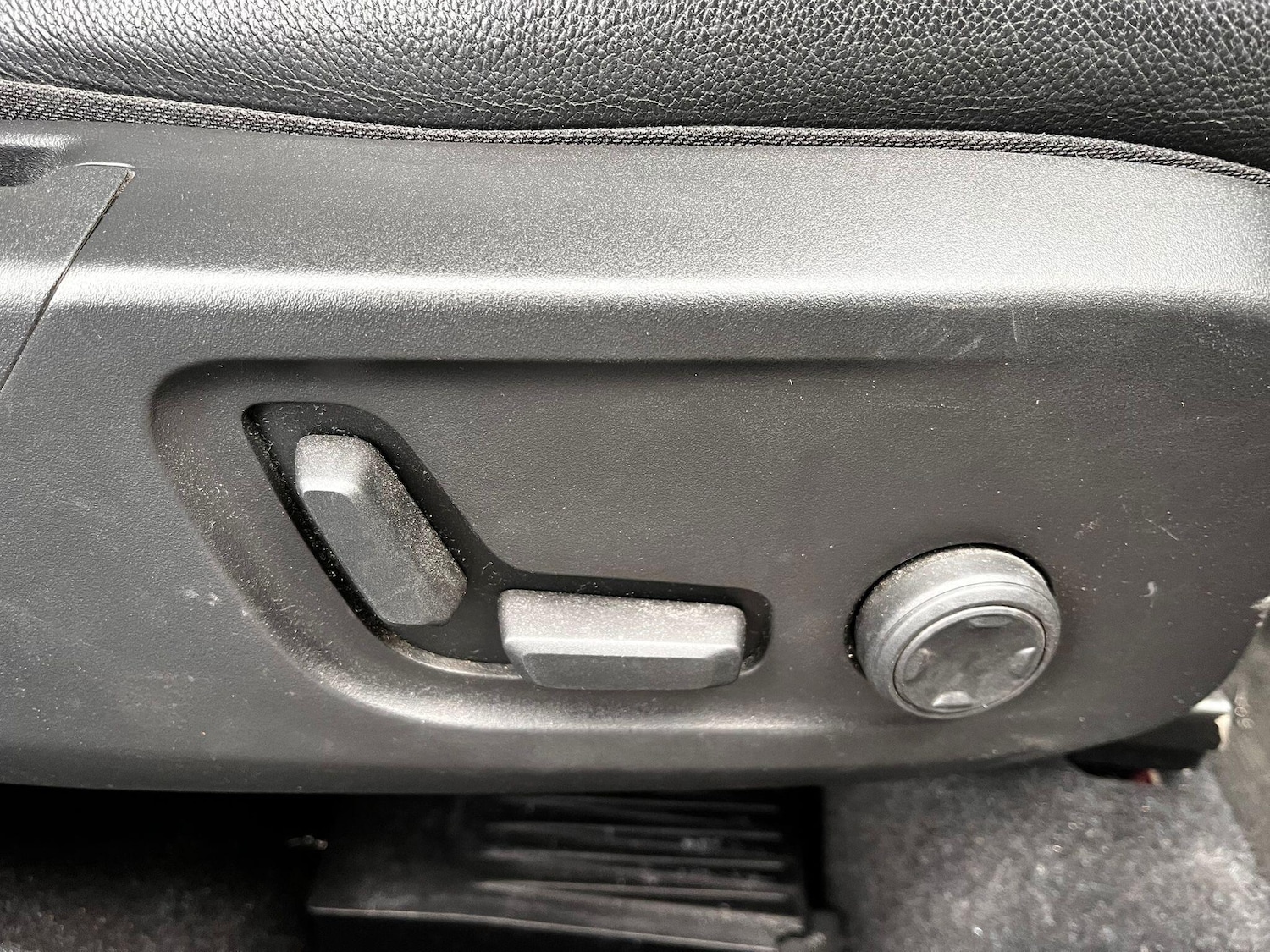 Used Volvo XC40 for sale - 77279935: Photo 26