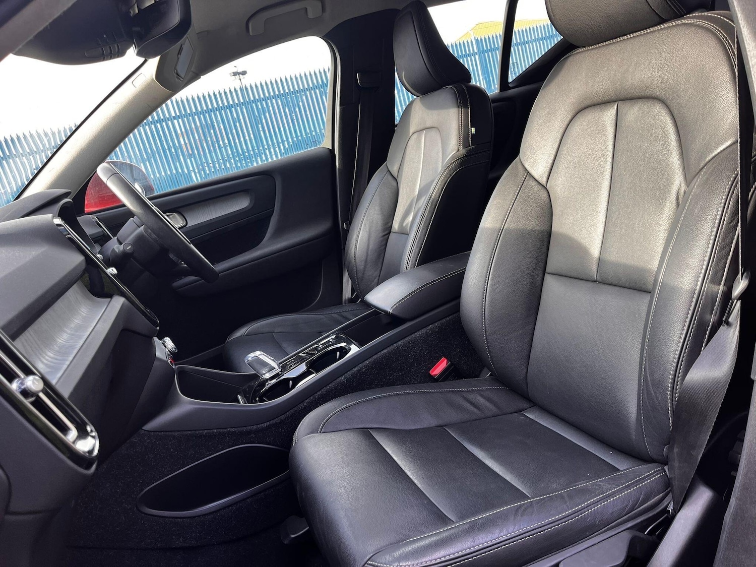 Used Volvo XC40 for sale - 77279935: Photo 50