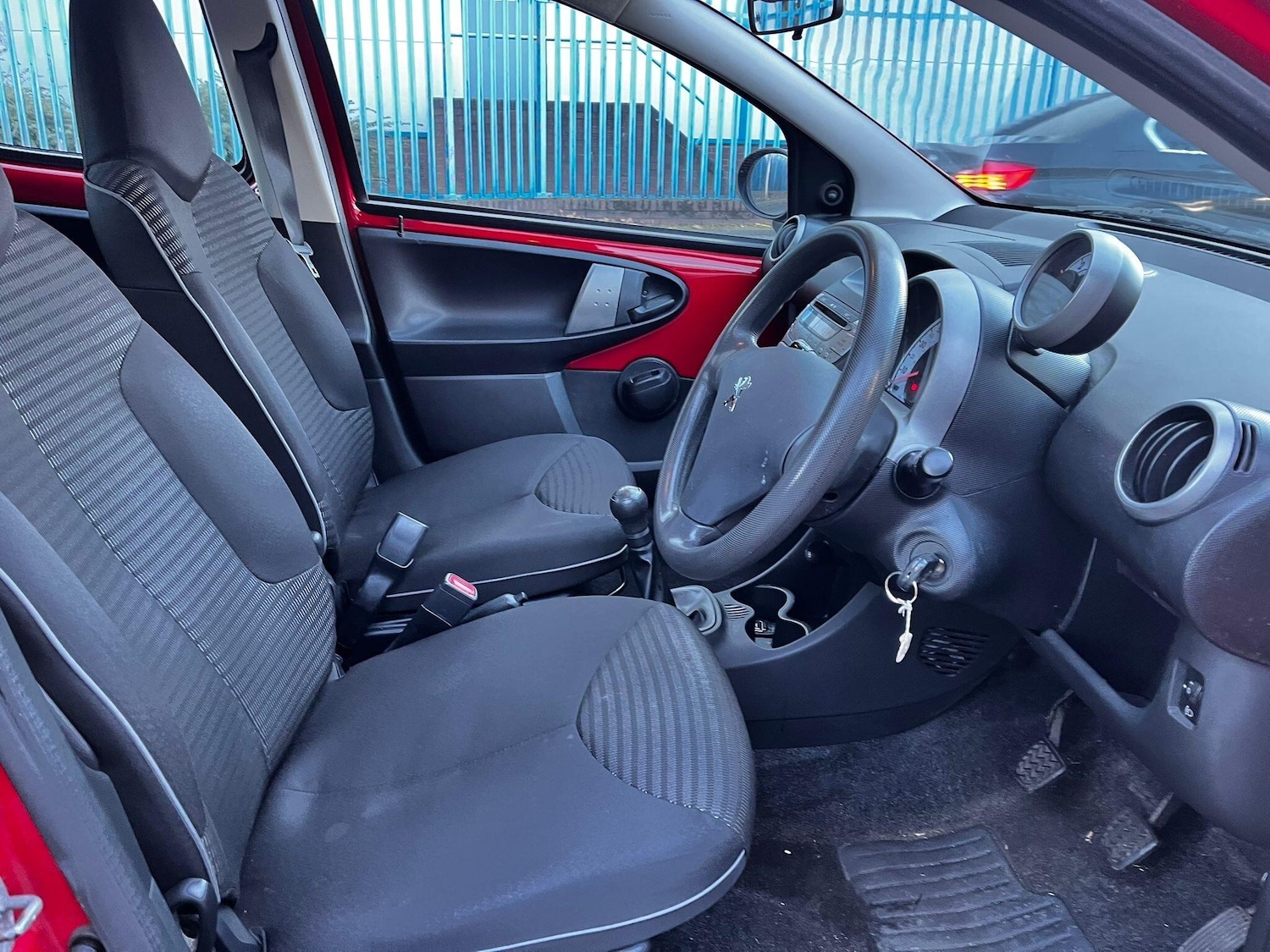 Used Peugeot 107 2014 for sale - 76976075: Photo 11