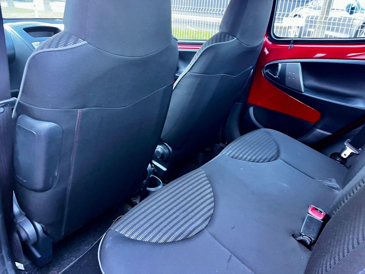 Used Peugeot 107 2014 for sale - 76976075: Photo 13