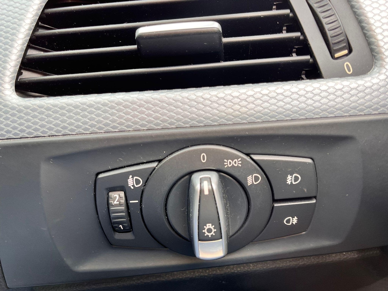 Used BMW 3 Series 2010 for sale - 77883114: Photo 17