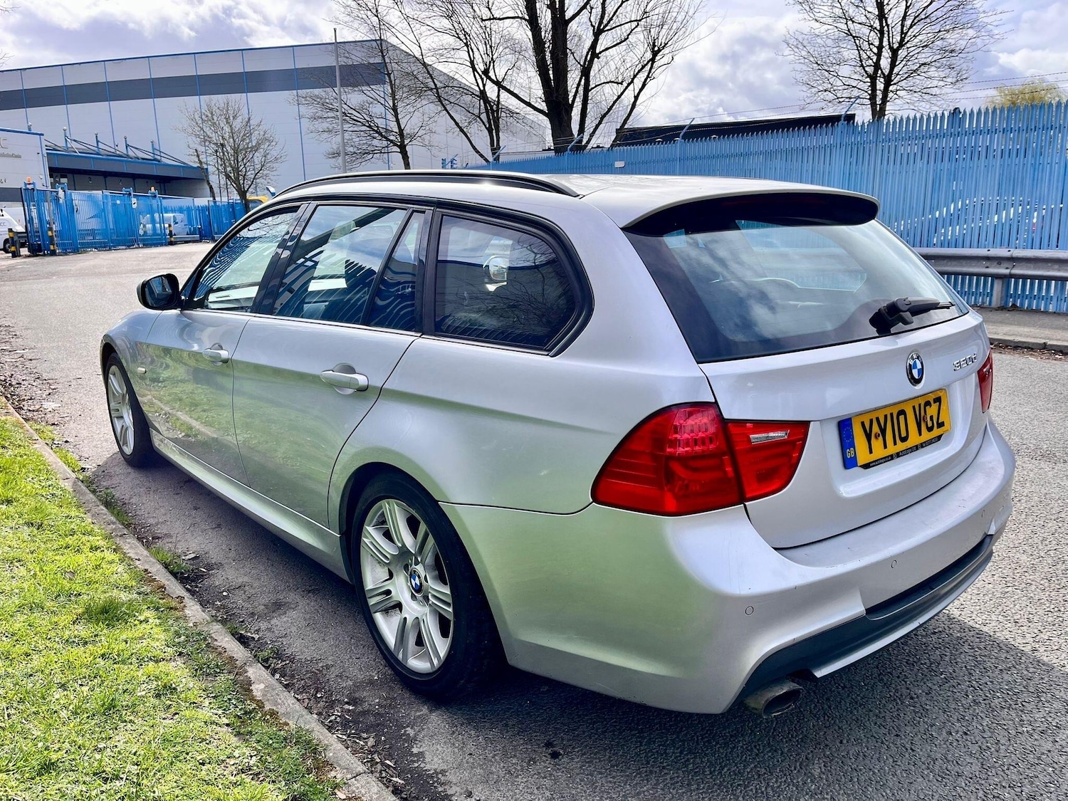 Used BMW 3 Series 2010 for sale - 77883114: Photo 4