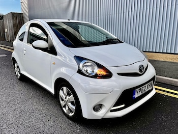 Used Toyota AYGO 2012 for sale - 76032055: Photo