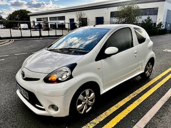 Used Toyota AYGO 2012 for sale - 76032055: Photo