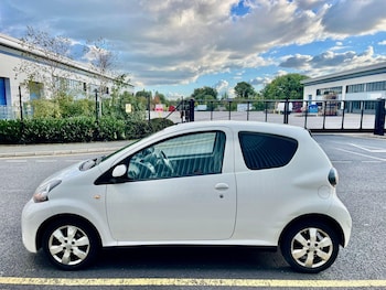 Used Toyota AYGO 2012 for sale - 76032055: Photo