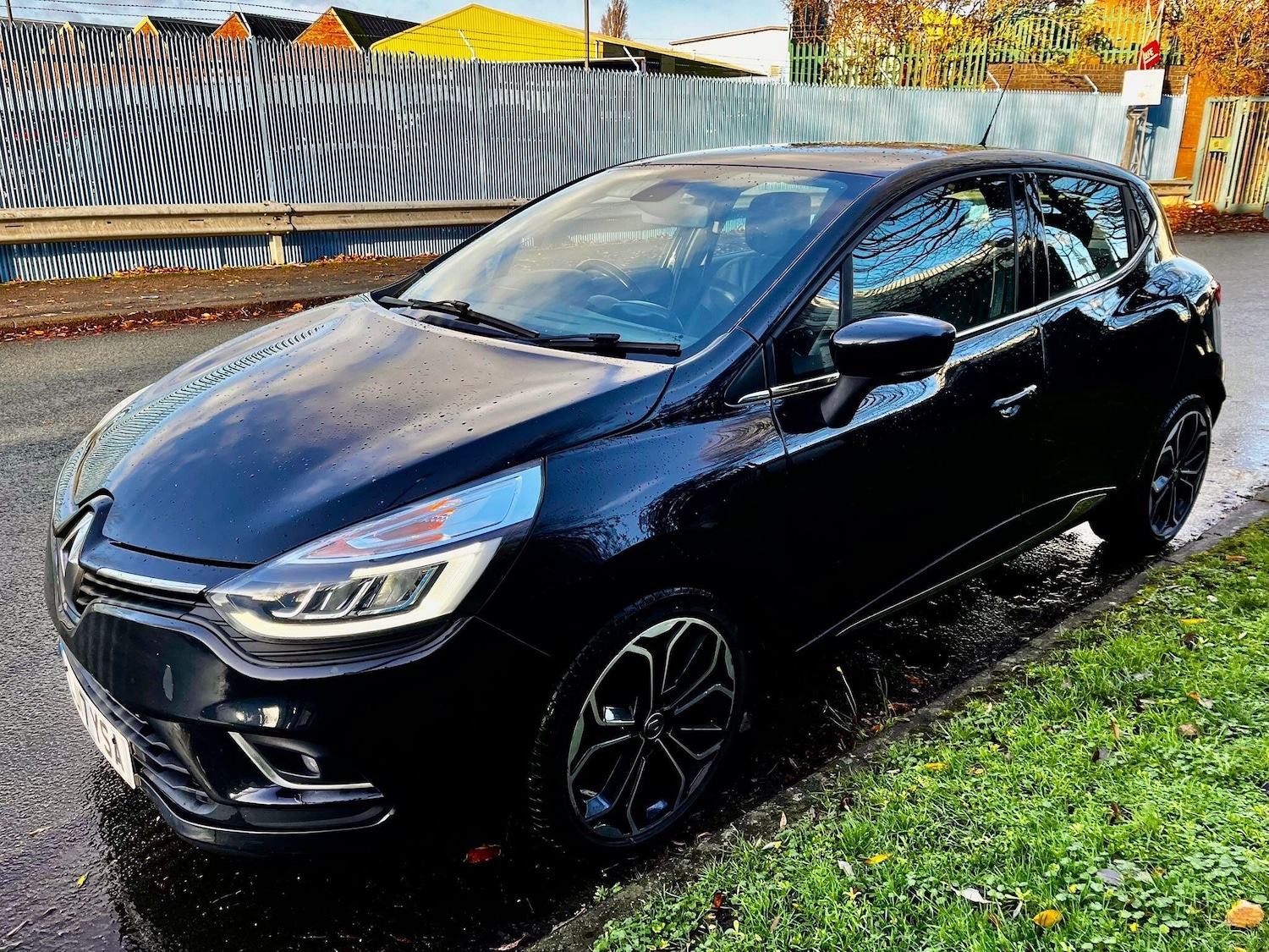 Used Renault Clio 2017 for sale - 77130754: Photo 3