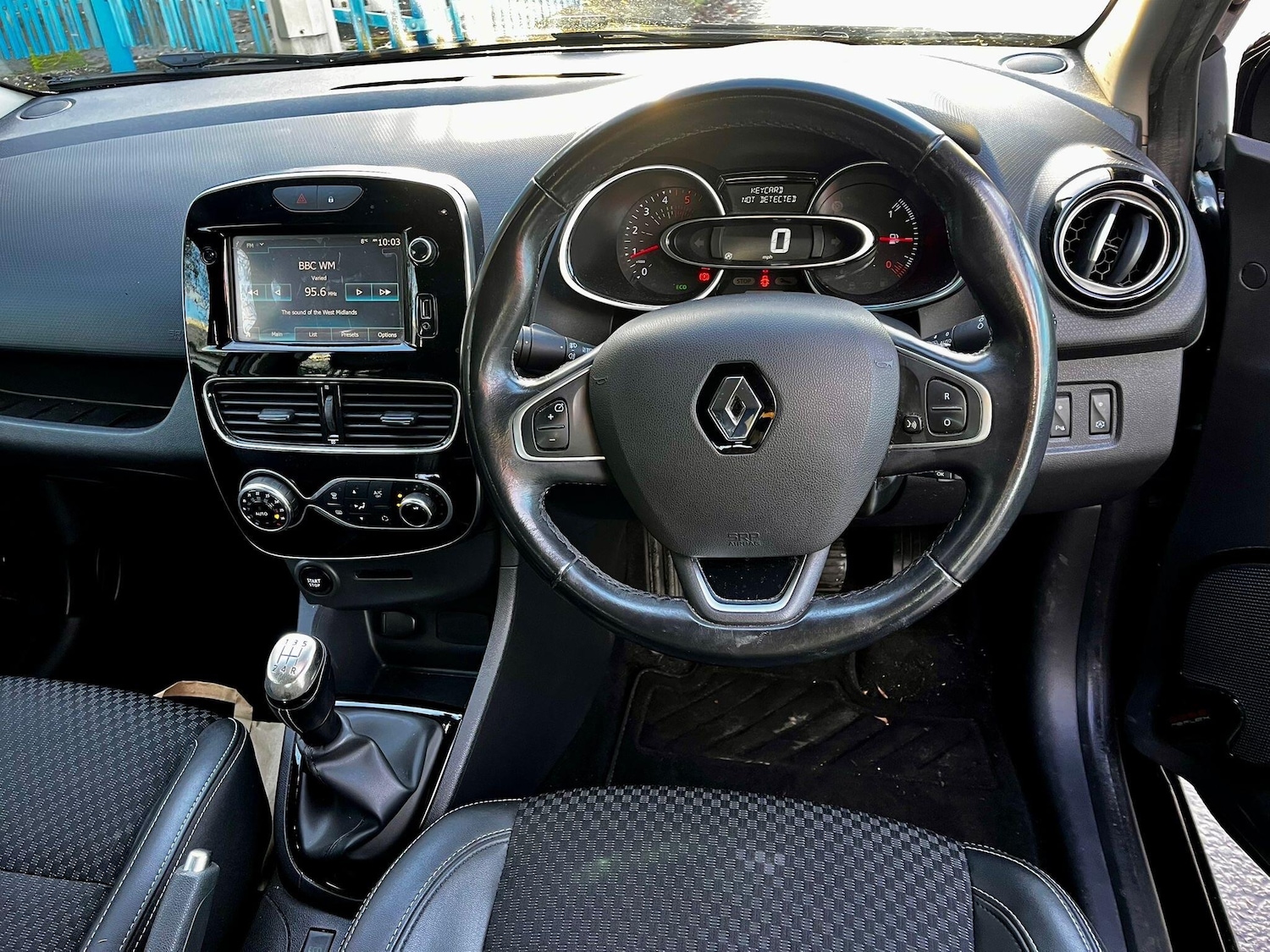 Used Renault Clio 2017 for sale - 77130754: Photo 42