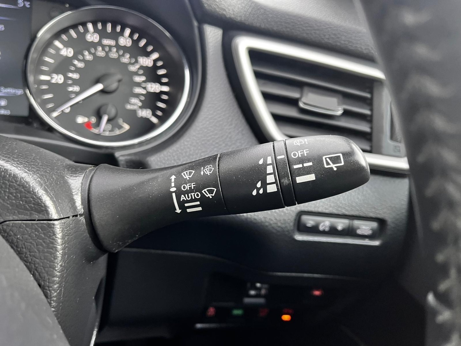 Used Nissan Qashqai 2016 for sale - 77131623: Photo 24