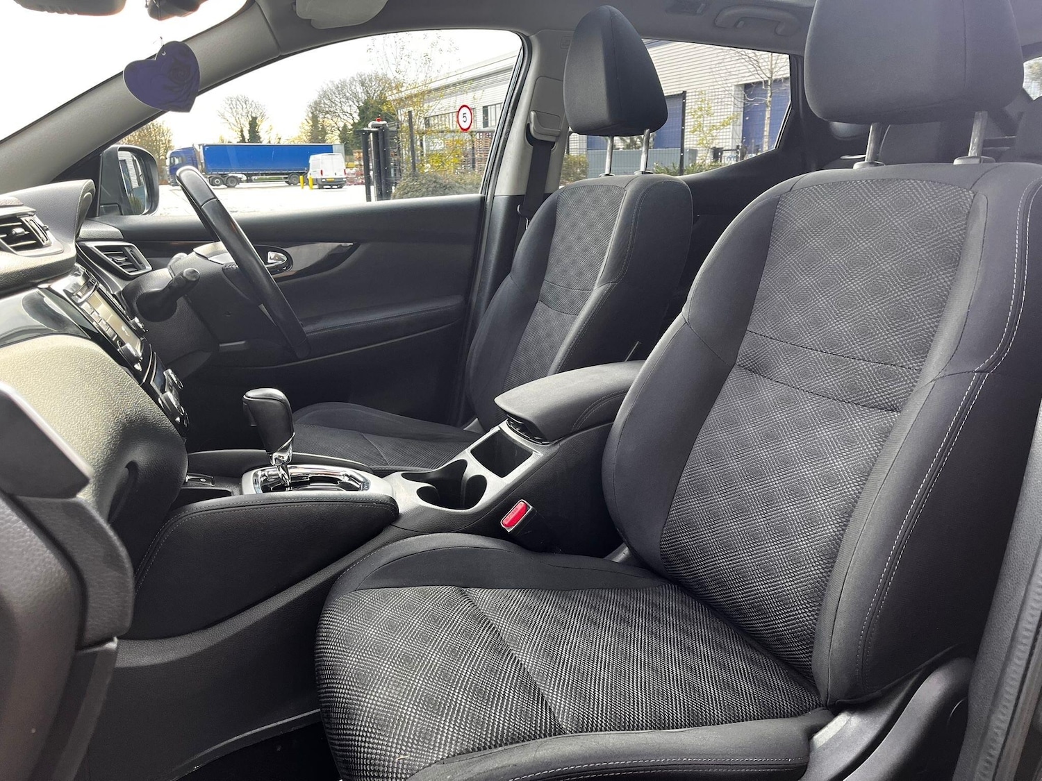 Used Nissan Qashqai 2016 for sale - 77131623: Photo 53