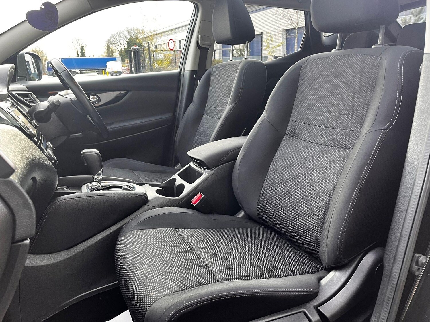 Used Nissan Qashqai 2016 for sale - 77131623: Photo 56